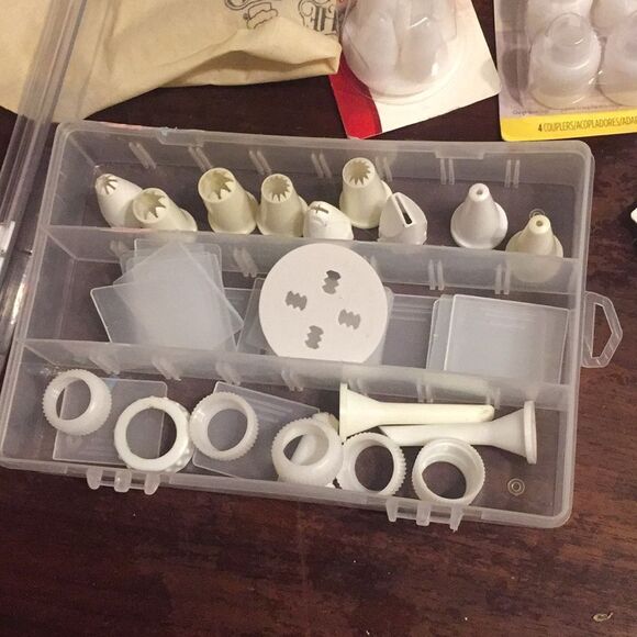 Wilton Decorating Tool Caddy - Picture 4 of 12